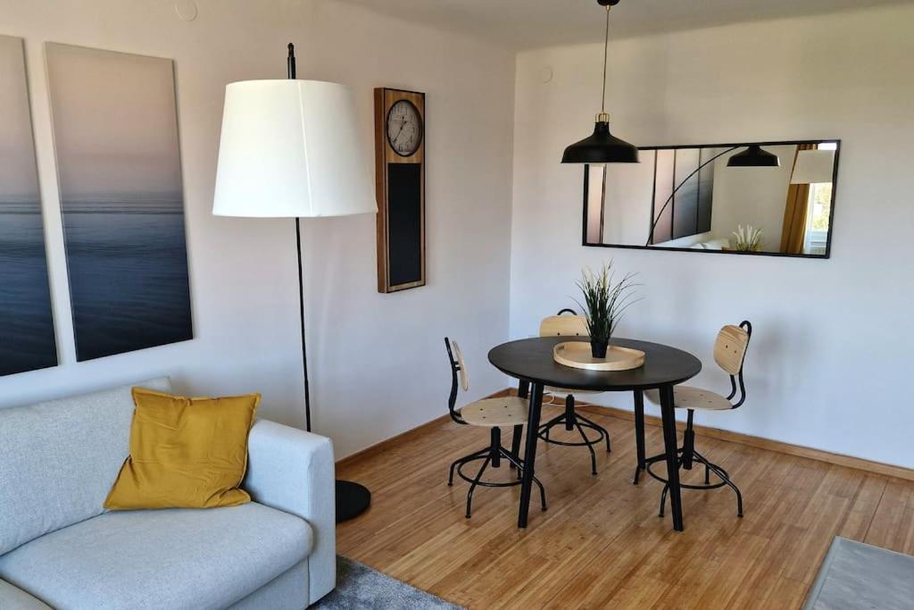 Midnight Blue Oasis - Center, Free Parking Apartment Zagreb Exterior foto