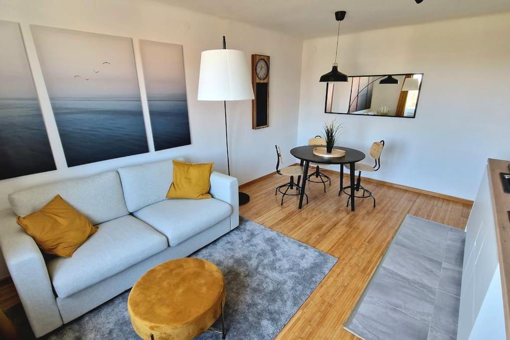 Midnight Blue Oasis - Center, Free Parking Apartment Zagreb Exterior foto